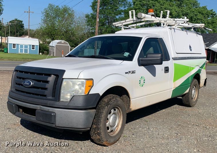 2010 Ford F150 XL pickup truck - DM7790
