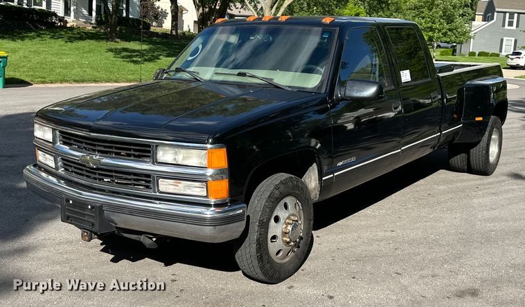 2000 Chevrolet C3500 pickup truck - DS4160