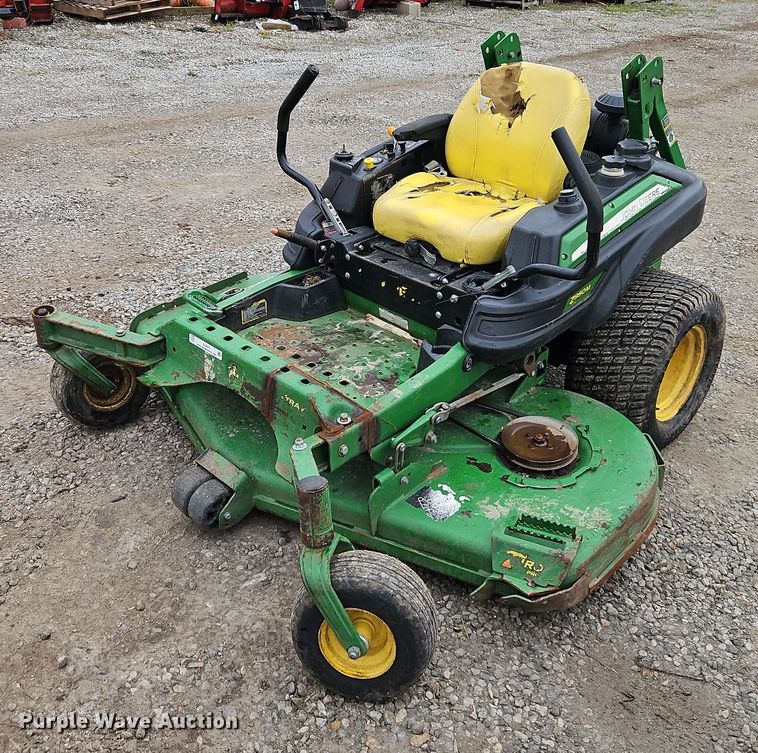 2014 John Deere  Z950M ZTR lawn mower - EI3811