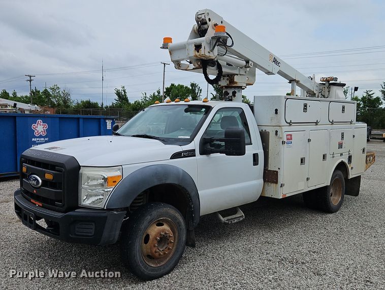 2011 Ford F450 Super Duty XL bucket truck - EI3818