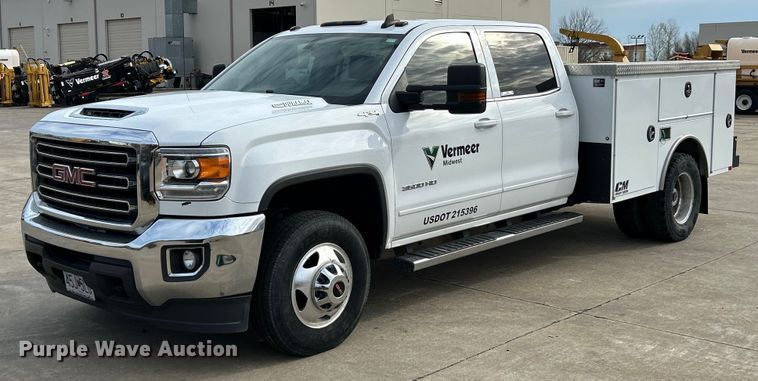2019 GMC  Sierra 3500 HD Crew Cab utility bed pickup truck - EK4492
