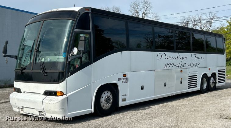 2001 MCI E4500 coach bus - EK4552