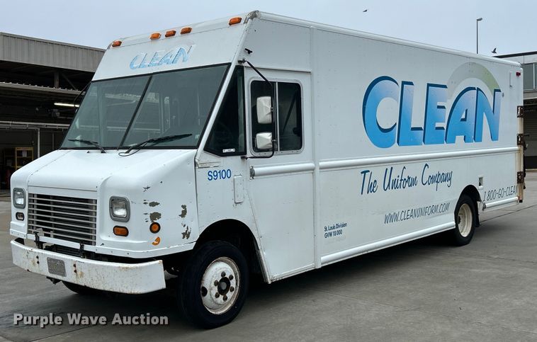 2007 Freightliner MT45 delivery truck - EK4562