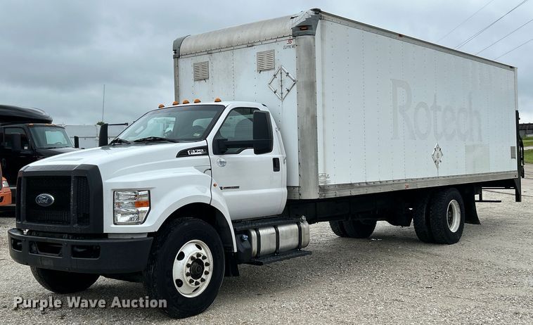 2017 Ford F750 Super Duty  box truck - EK4593