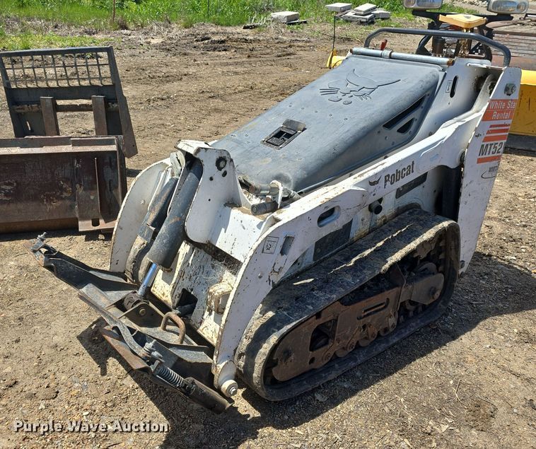 2009 Bobcat MT52 compact utility loader - EK5855