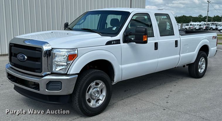 2013 Ford F250 Super Duty Crew Cab pickup truck - ND9358