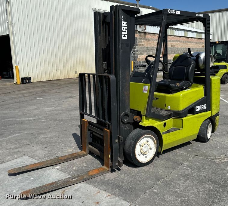 Clark CGC25 forklift - NL9767