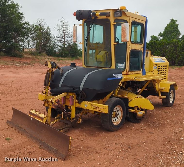 2007 Superior Broom DT80CT broom - NZ9716