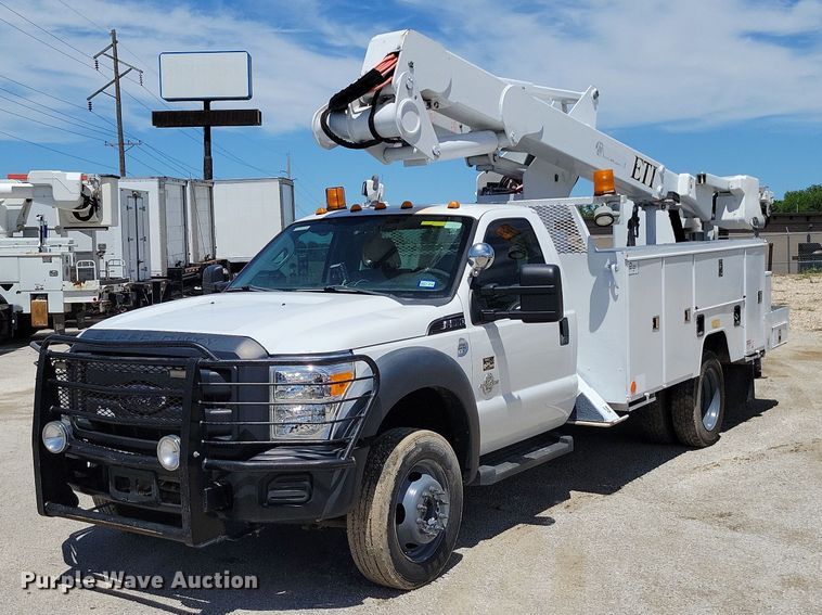 2012 Ford F550 Super Duty XL bucket truck - DP1460