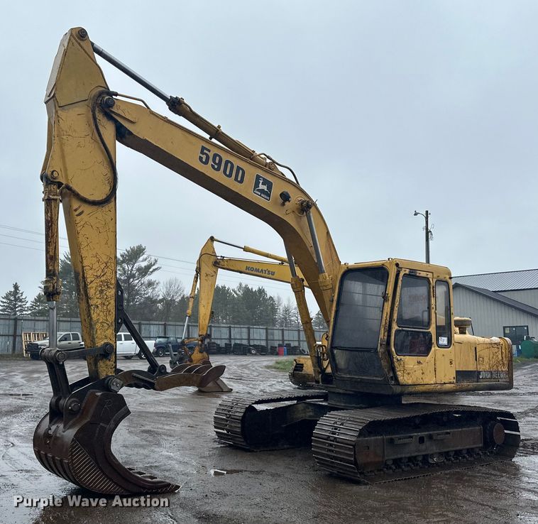 John Deere 590D excavator - DQ0804
