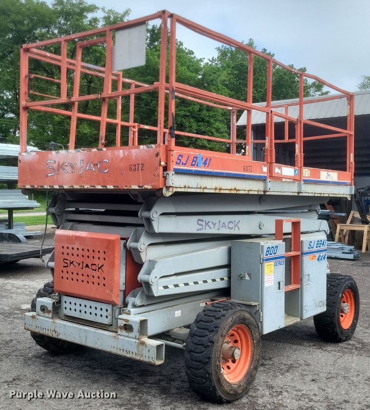 2000 SkyJack SJ8841 800 Series scissor lift - DR4766