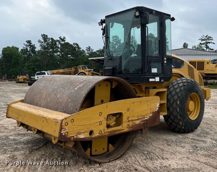 2008 Caterpillar CS56 single drum vibratory roller - DS2946