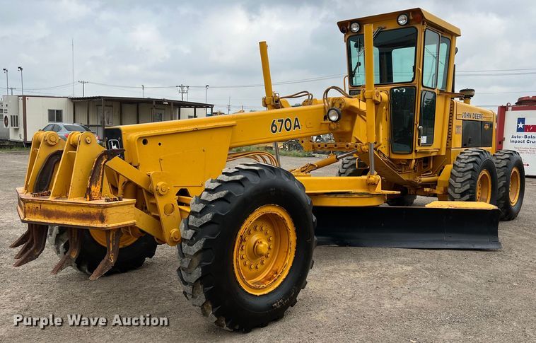 1984 John Deere 670A motor grader - DS3026