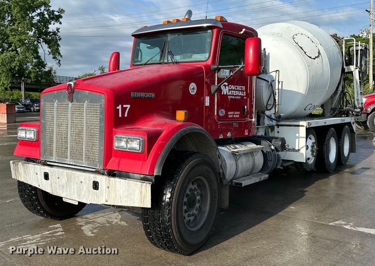 2016 Kenworth ready mix truck - DS4133