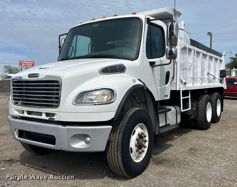 2010 Freightliner  Business Class M2 dump truck - EG1494