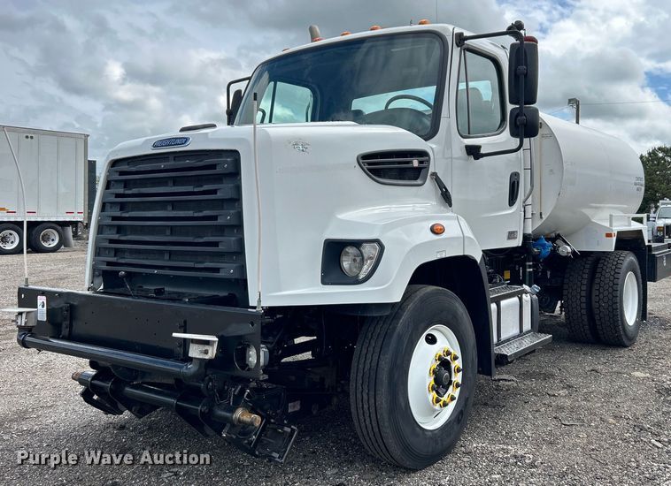 2015 Freightliner  108SD water truck - EG1520