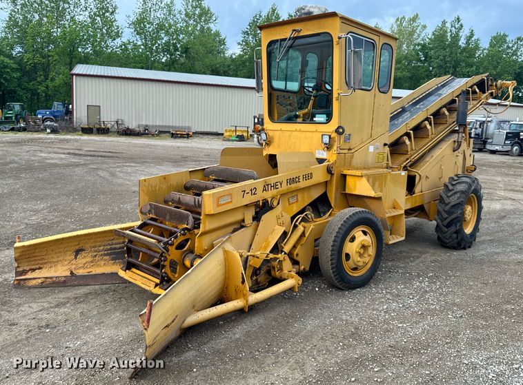 1989 Athey 7-12D windrower - EH6779