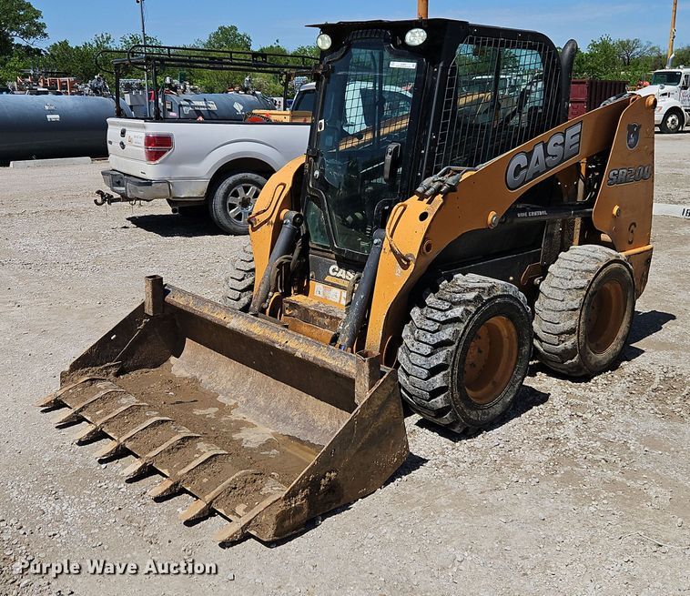 2012 Case SR200 skid steer loader - EI3807