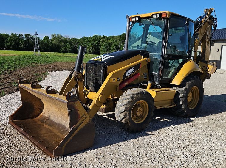 2012 Caterpillar 420E backhoe - EI3833