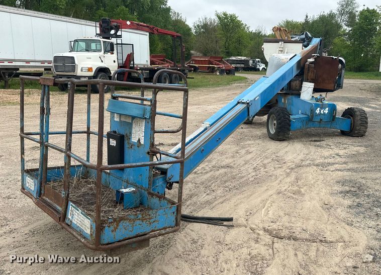 Genie S-40 boom lift - EJ2754