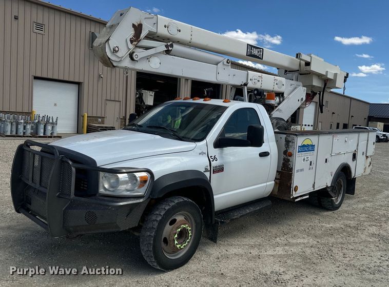 2009 Dodge Ram 5500HD bucket truck - EJ2792