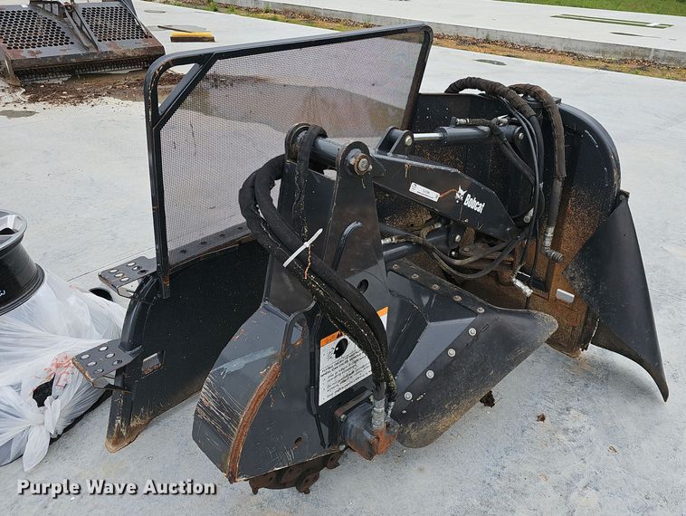 Bobcat SG60 skid steer stump grinder - EJ5385