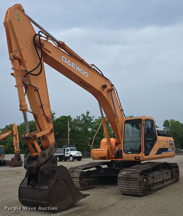 2004 Daewoo SL300LC-V excavator - EK5909