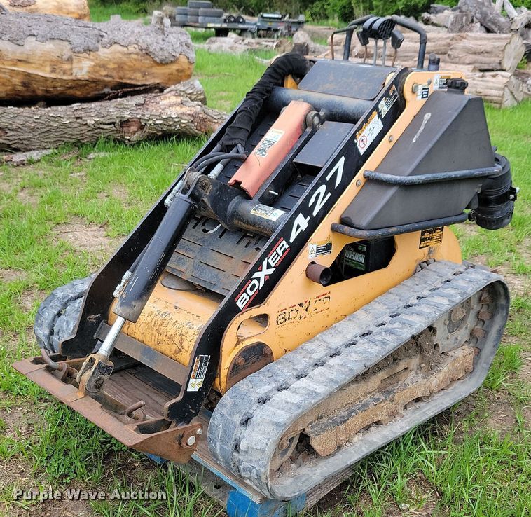 Boxer 427 compact utility loader - KB9062
