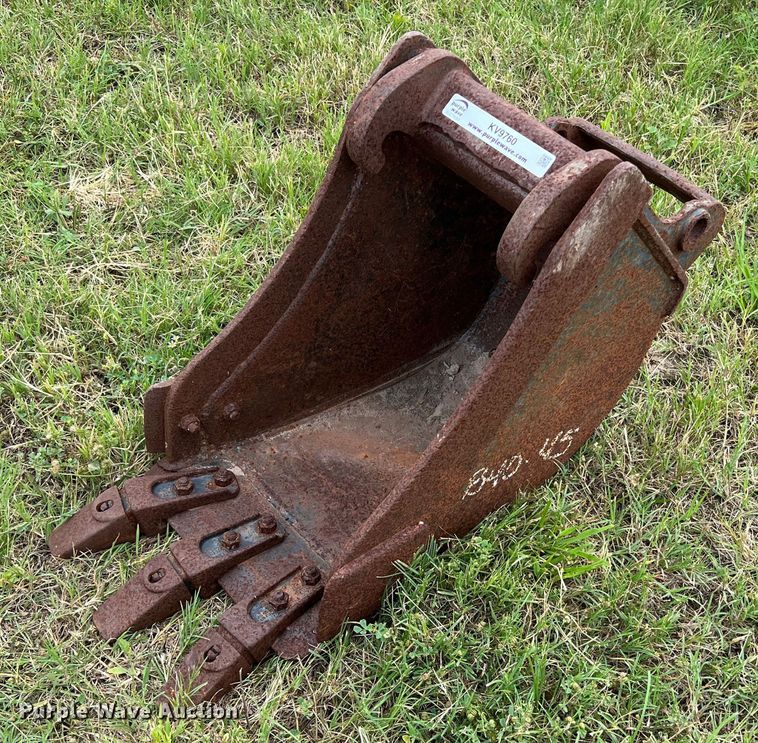 13.5" W excavator bucket - KV9760