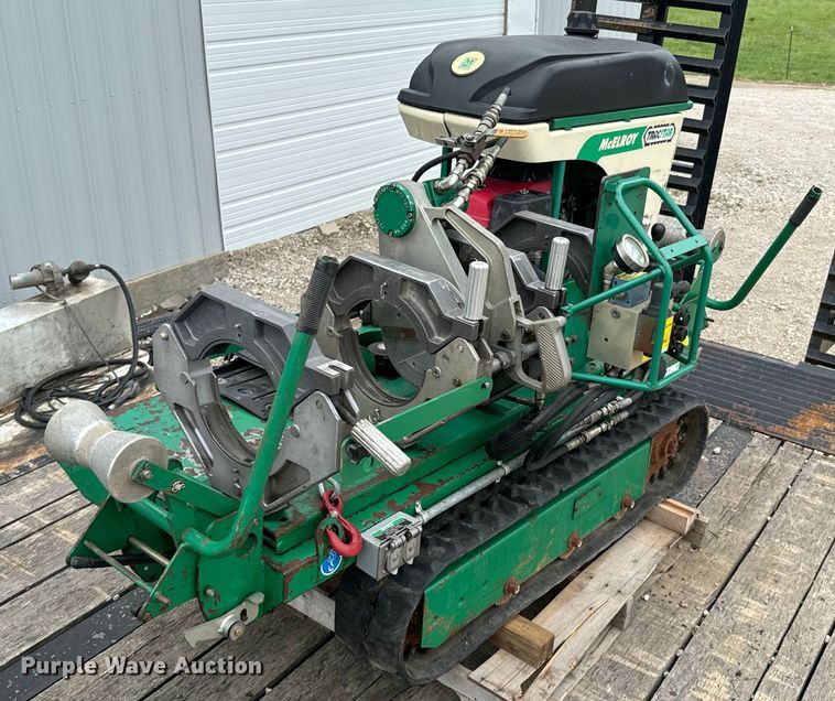 2004 McElroy TracStar 28 poly fusion machine - ND9354