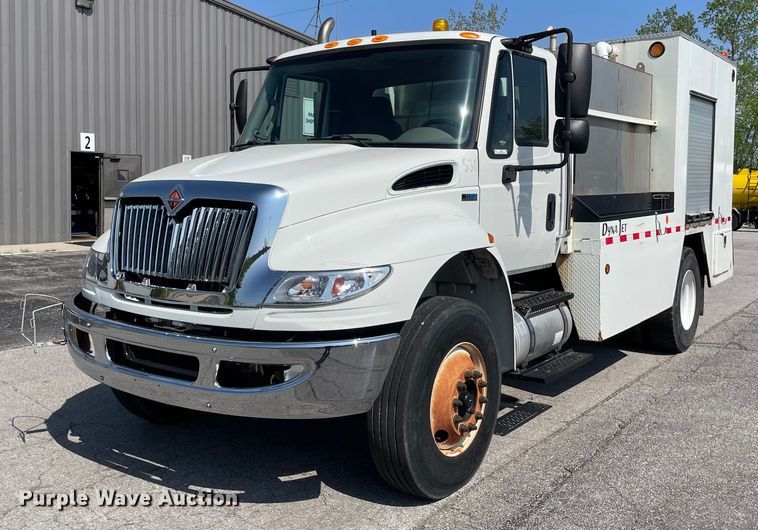 2014 International  4400 sewer jetter truck - OG9912