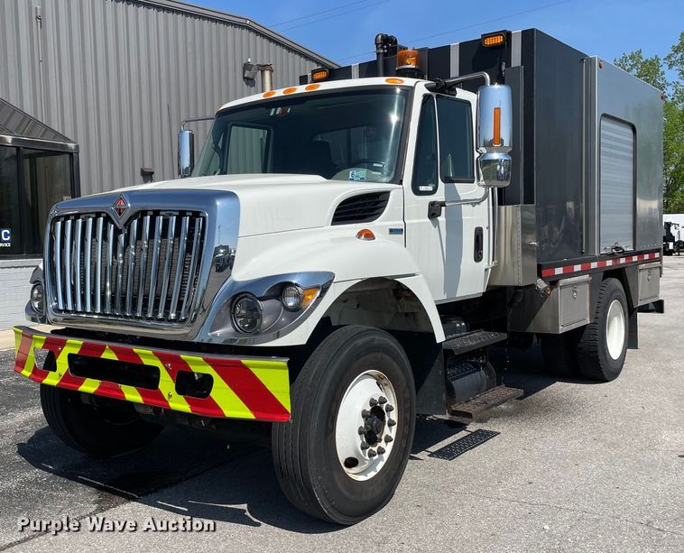 2008 International  7400  sewer jetter truck - OG9913