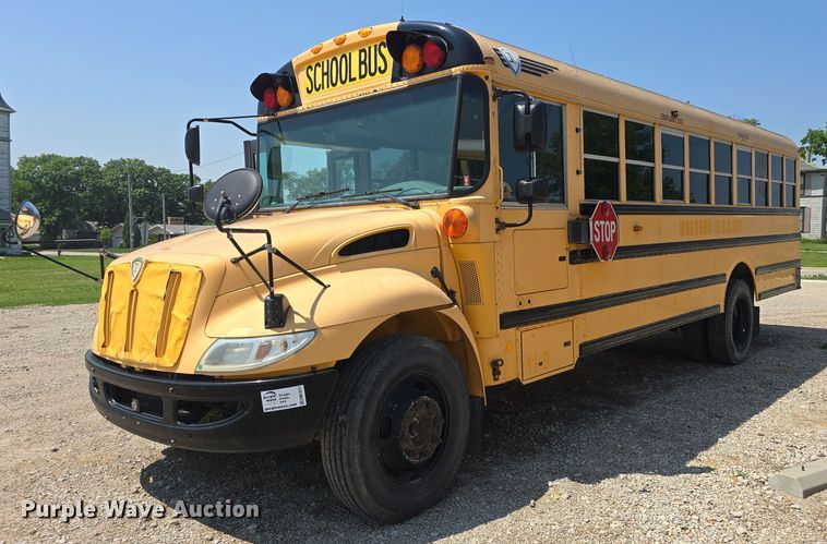 2011 IC PB10500 school bus - DM1611