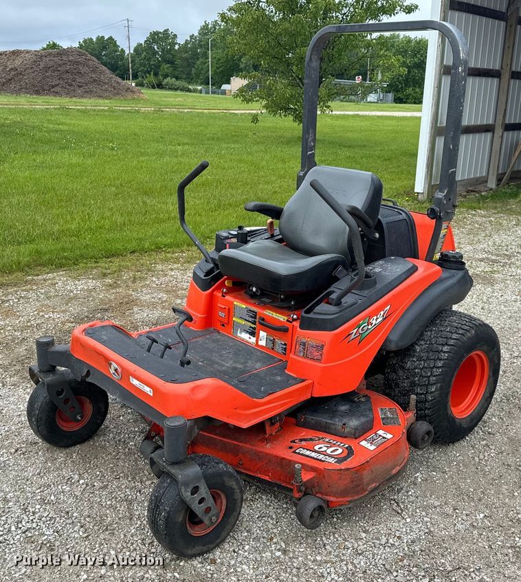 Kubota ZG327P ZTR lawn mower - EH6798