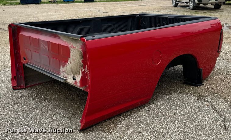 2011 Dodge Ram pickup truck bed  - LR9342