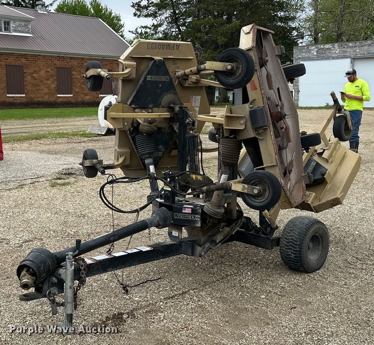 Land Pride  finish mower - LR9343