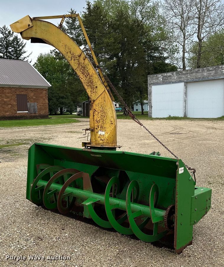 Loftness  snow blower  - LR9345
