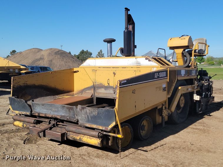 2000 Caterpillar AP1000B paver - NZ9840
