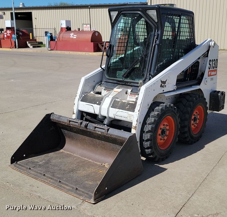2009 Bobcat S130 skid steer loader - NZ9841