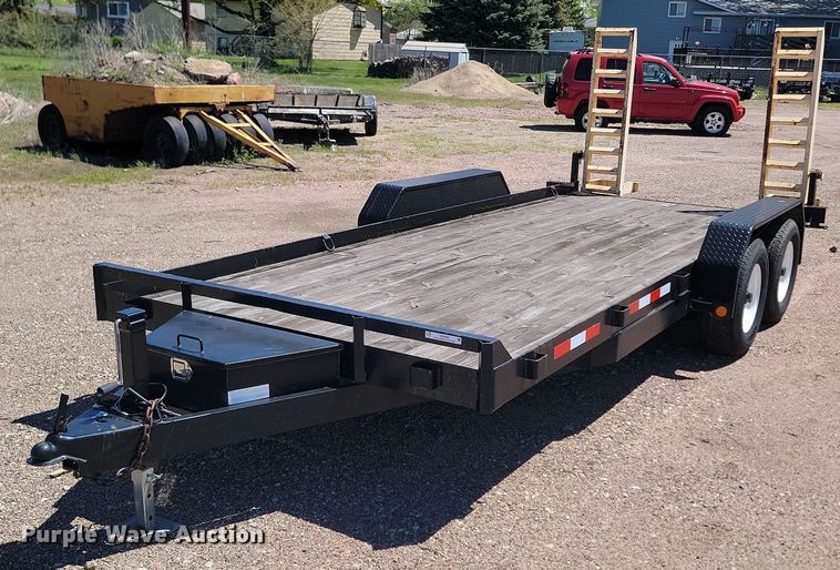 2001 Road King 8x24 equipment trailer - NZ9849