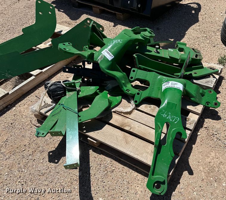 Loader mounting frame - DK6580