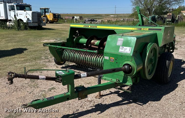 John Deere 348 small square baler - DK6584