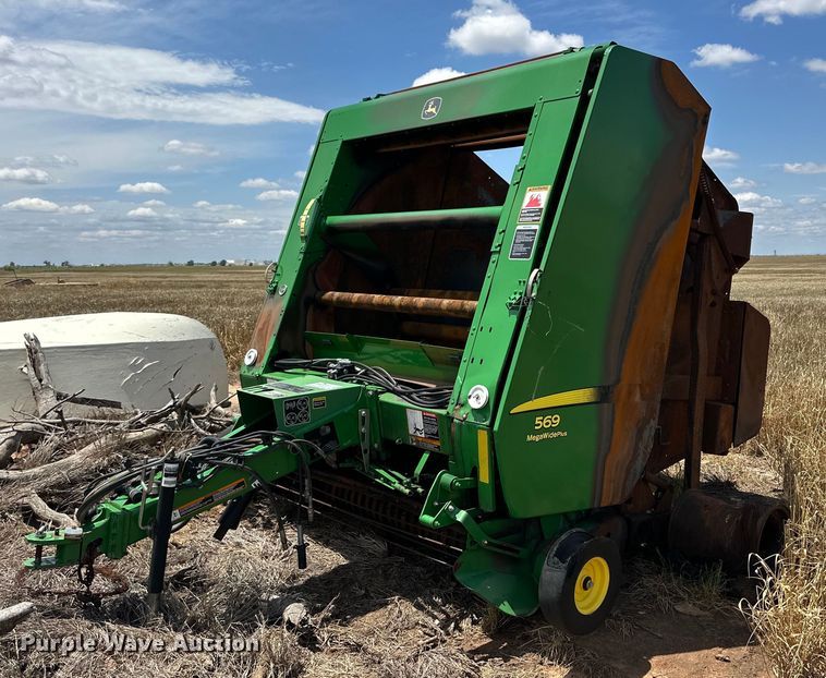 2013 John Deere  569 Mega Wide Plus  round baler - DK6608