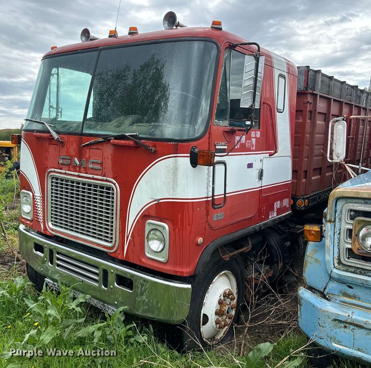 1979 GMC grain truck - EJ2716