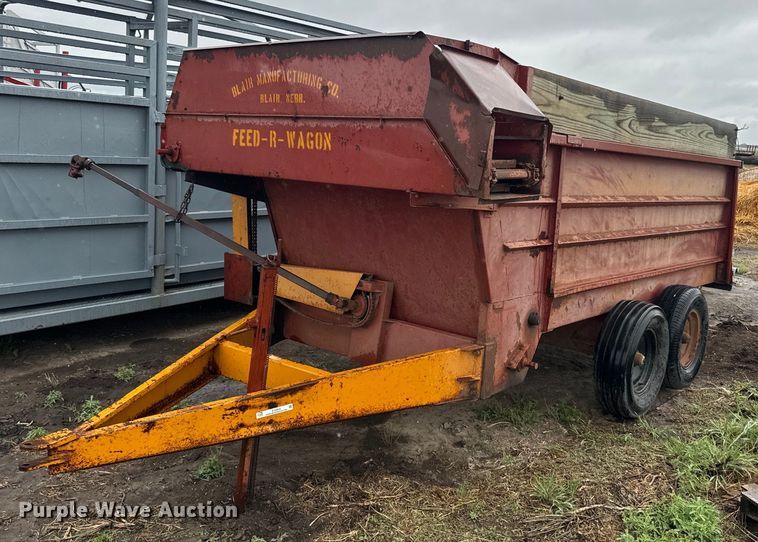 Kelly Ryan Feed-R-Wagon feed mixer - EJ2802