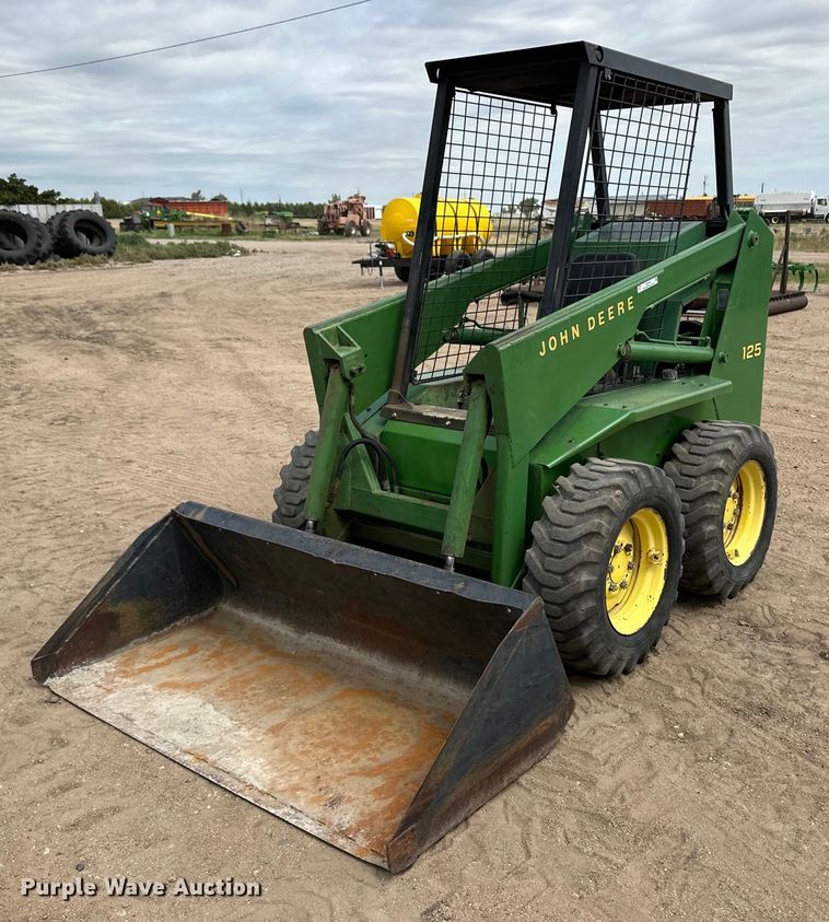 1982 John Deere L125L skid steer loader - OI9165