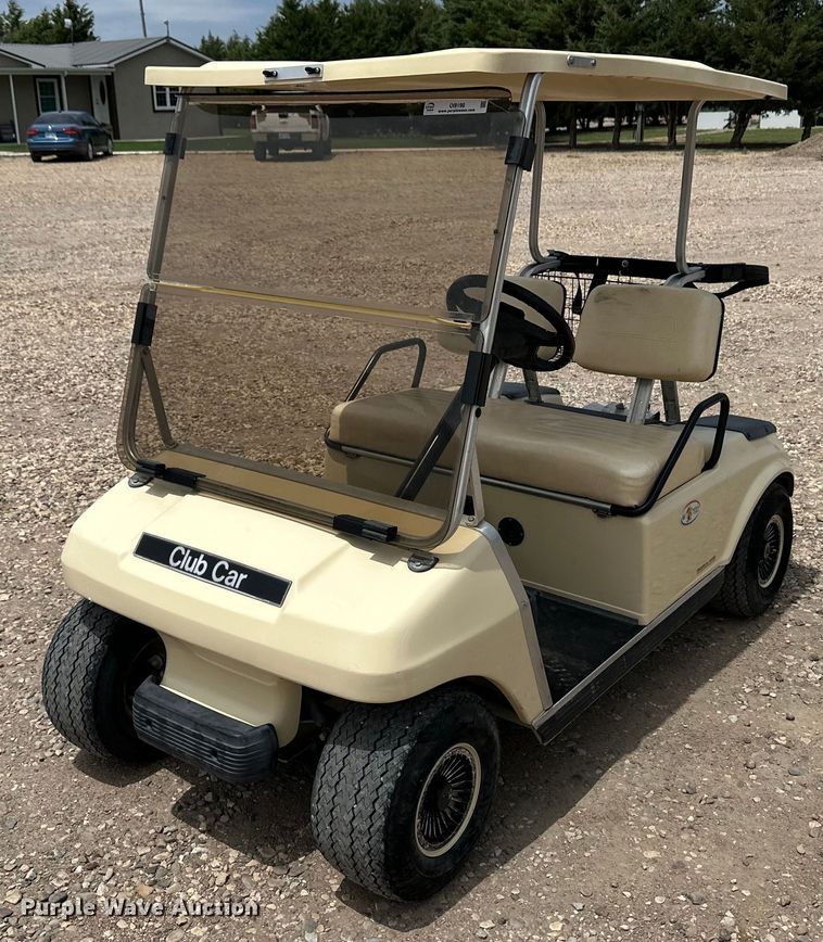 1997 Club Car DS golf cart - OI9198