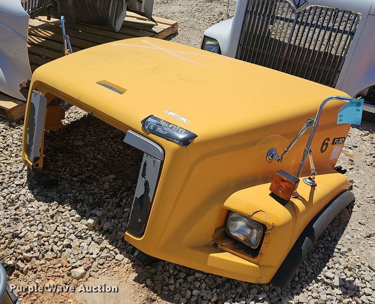 2003 Freightliner FL80 truck hood - EJ5422