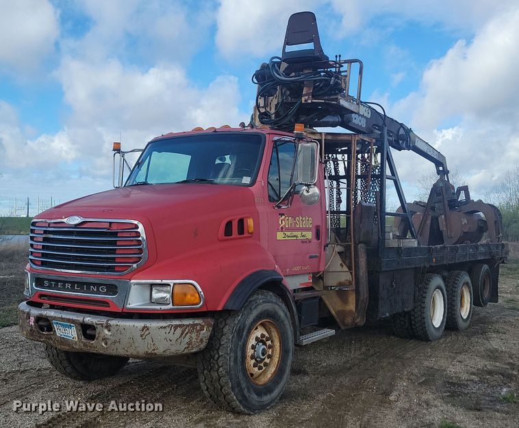 2000 Sterling LT9500 log loader truck - NZ9834