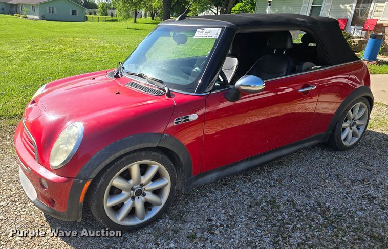2006 Mini Cooper S convertible - DM1718